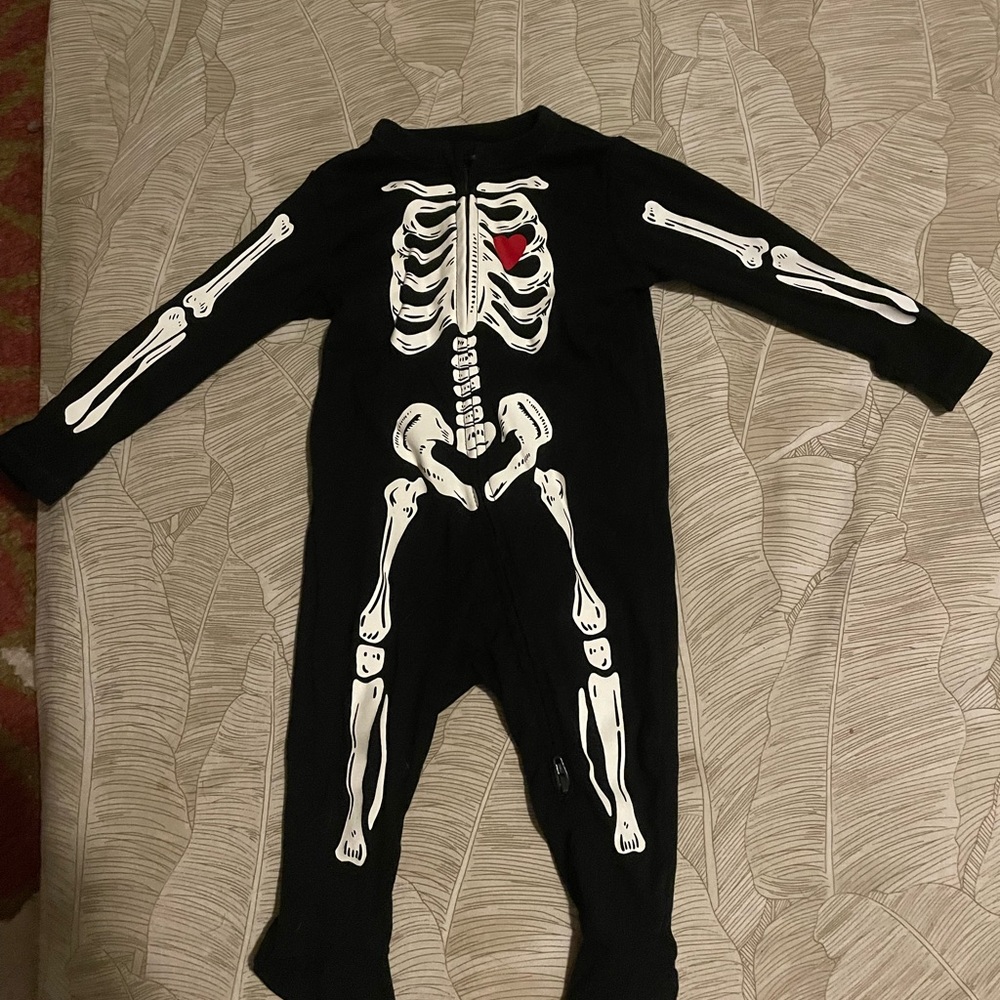 Old Navy Black Skeleton Print Kids Footie